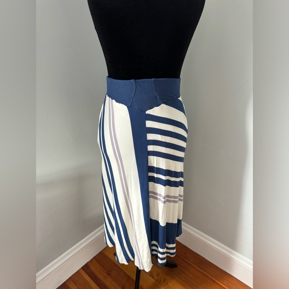 Anthropologie Bordeaux Asymmetrical Blue and White Striped Skirt - Size Medium - Picture 3 of 15